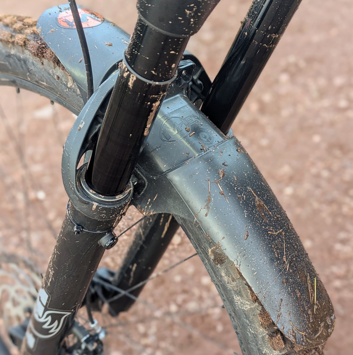 Mudhugger EVO 2026 FOX 36 (SHORT)